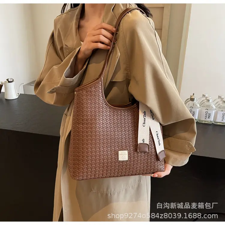 Women Woven Tote Bag Black Large Capacity 2026 — feature 17