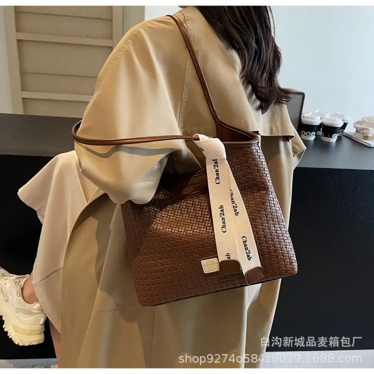 Women Woven Tote Bag Black Large Capacity 2026 — feature 18
