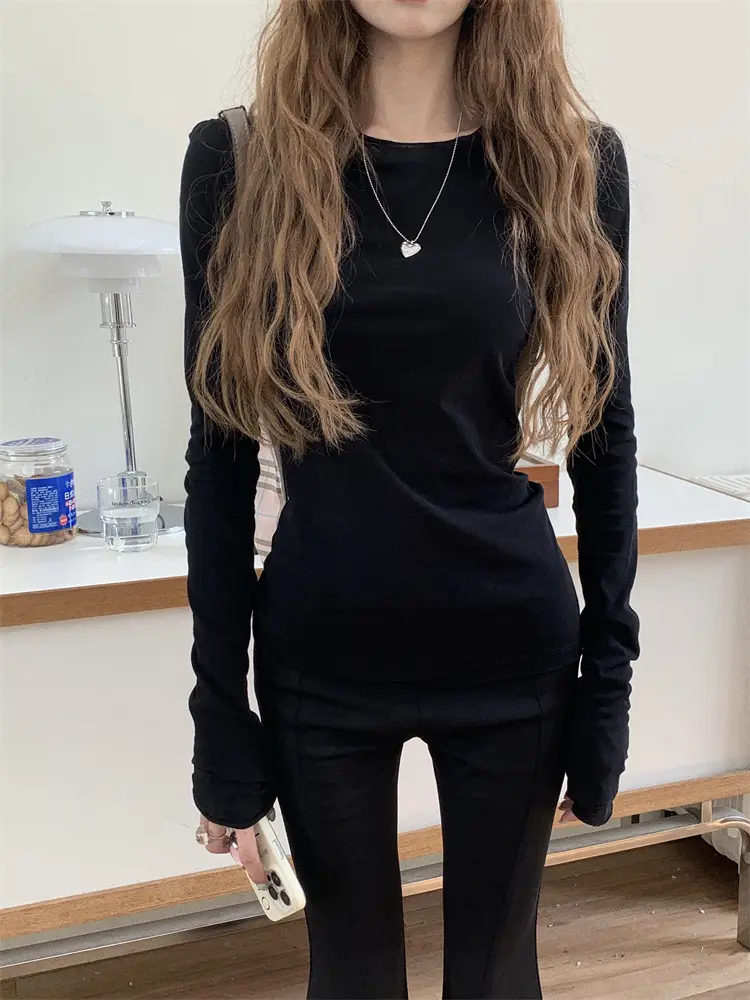 White Base Shirt for Women, Thin and Slightly See-Through Long-Sleeve T-Shirt, Sun Protection Cover-Up, Spring 2026, Slim Fit, Simple Top