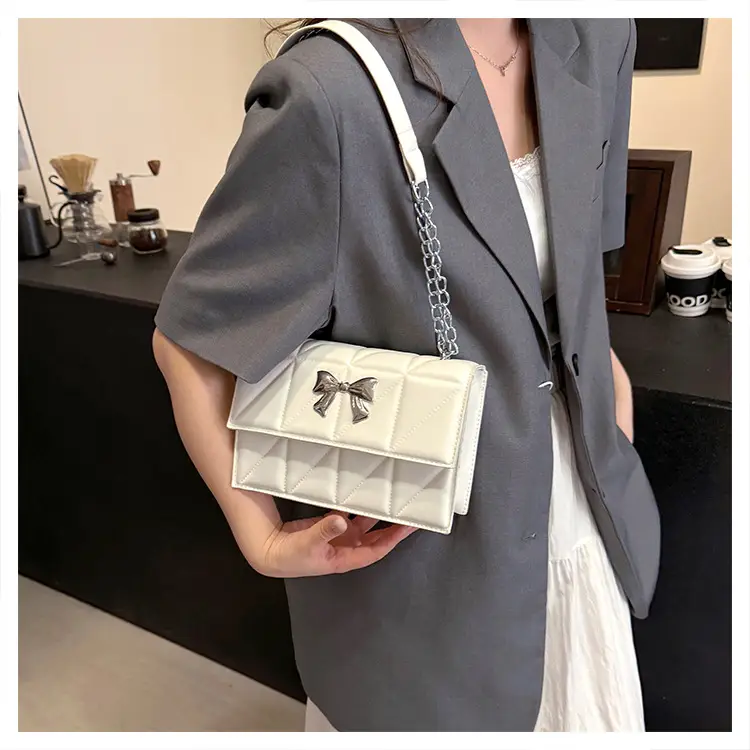 Blue Rhombic Chain Shoulder Bag 2024 New Style — feature 19