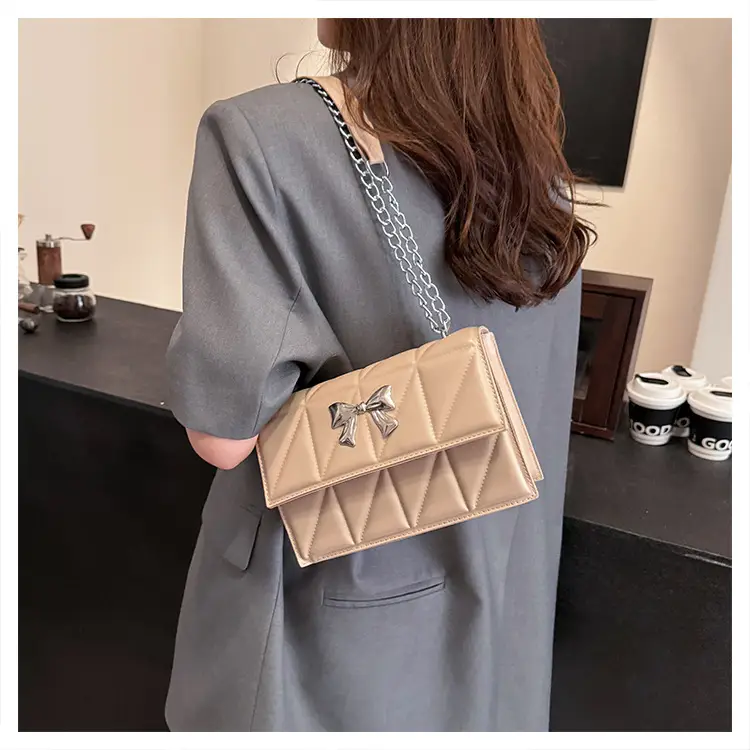 Blue Rhombic Chain Shoulder Bag 2024 New Style — feature 21