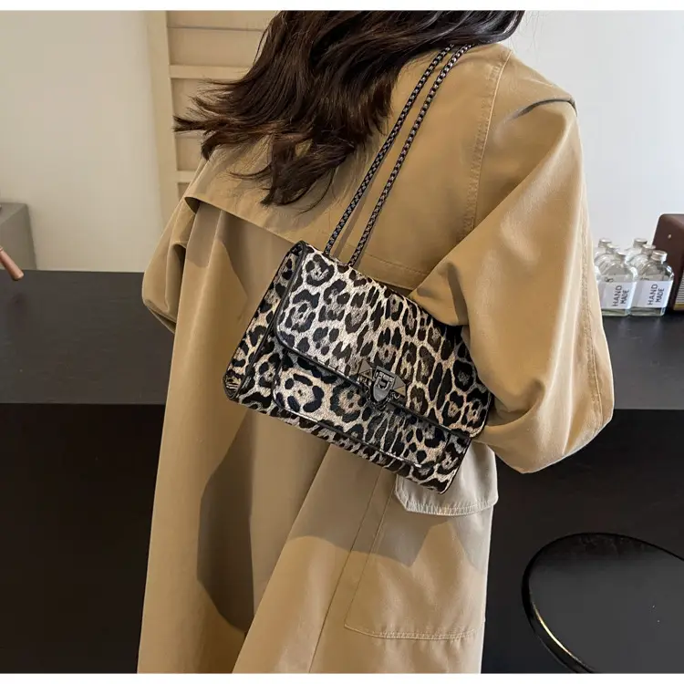 Leopard Print 2024 Women's Chain Shoulder Bag — feature 13
