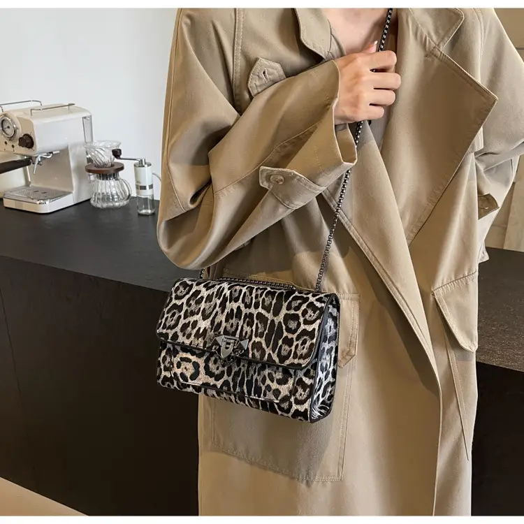 Leopard Print 2024 Women's Chain Shoulder Bag — feature 14