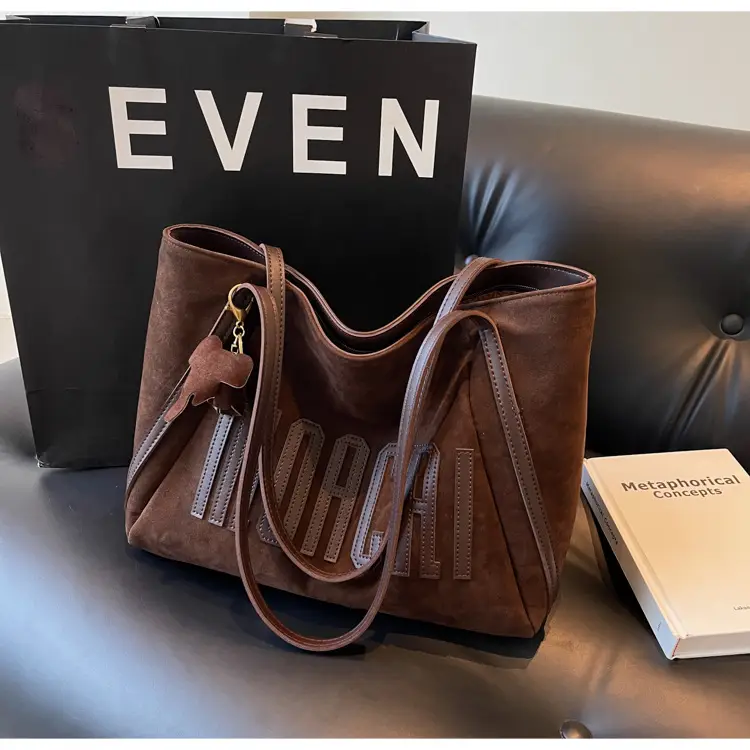 High-End Retro Brown Shoulder Bag for Women 2026 — feature 17