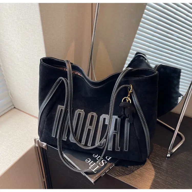 High-End Retro Brown Shoulder Bag for Women 2026 — feature 18