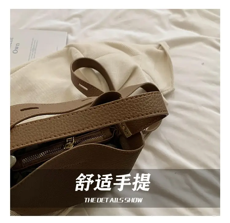 Black Retro Shoulder Bag for Women Autumn Winter 2023 — feature 11