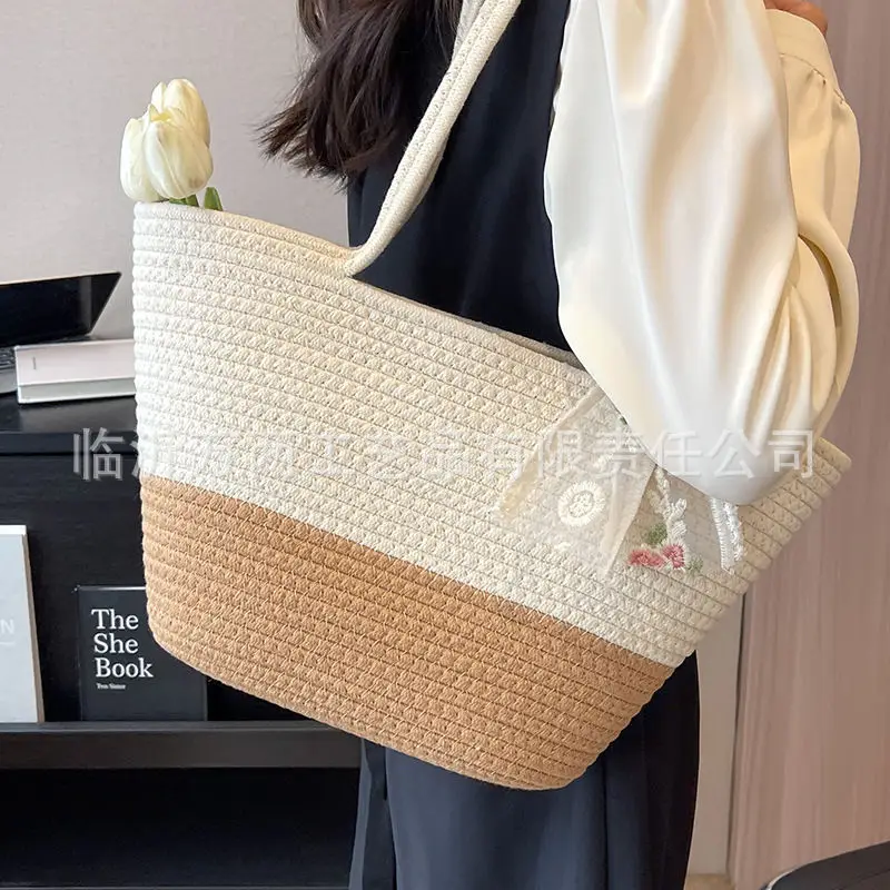 Women's Red Beige Woven Crossbody Bag 2024 - Image 3