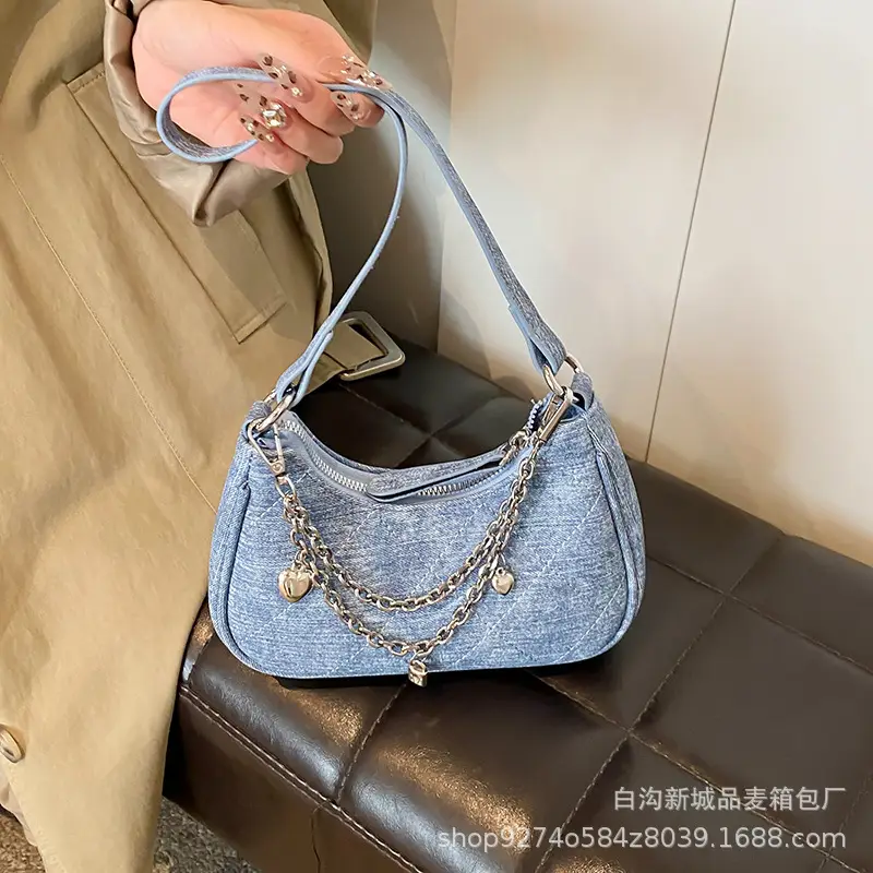 Silver French Commuter Chain Crossbody Bag for Women - Image 5