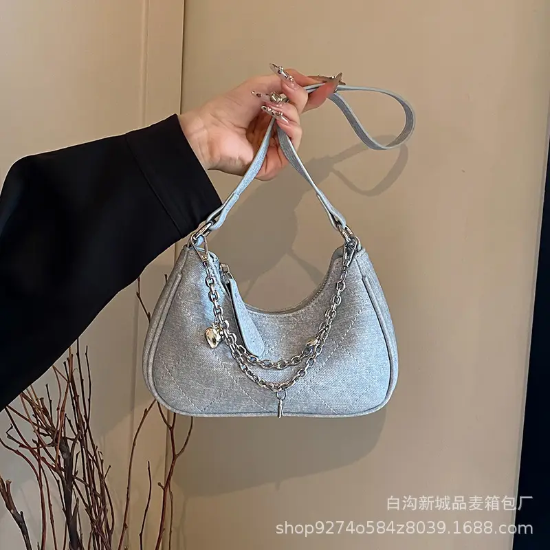 Silver French Commuter Chain Crossbody Bag for Women - Image 6