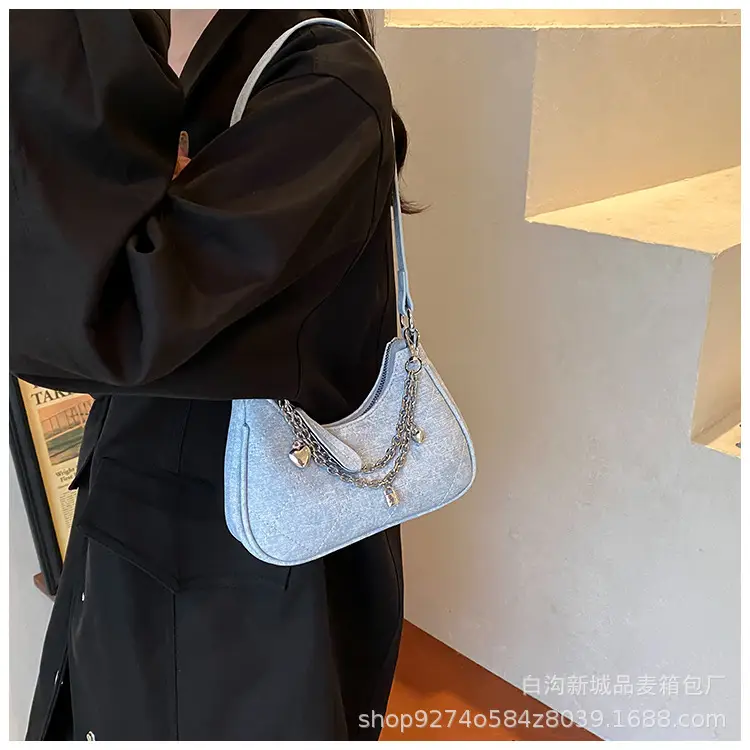Silver French Commuter Chain Crossbody Bag for Women — feature 13