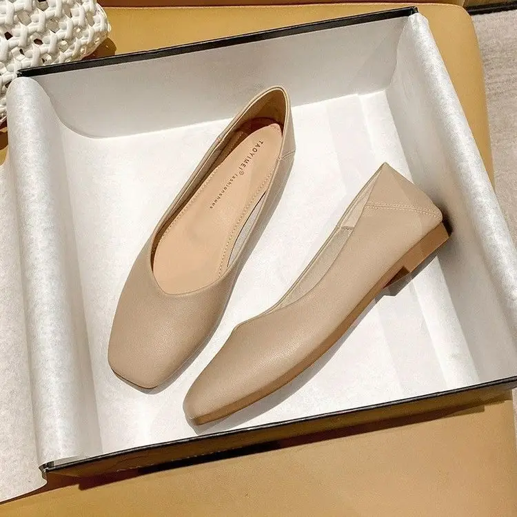 Women's Beige Leather Slip-On Flats 2024 - Image 4