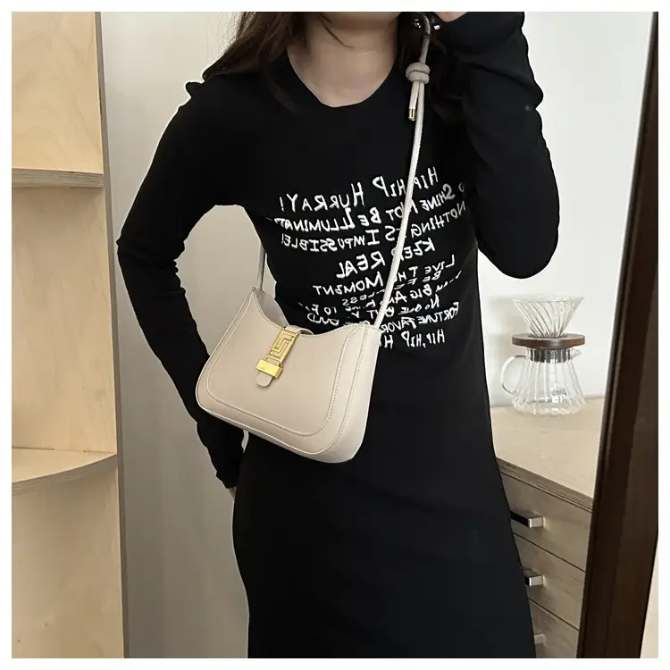 Brown Vintage Textile Shoulder Bag for Women — feature 43