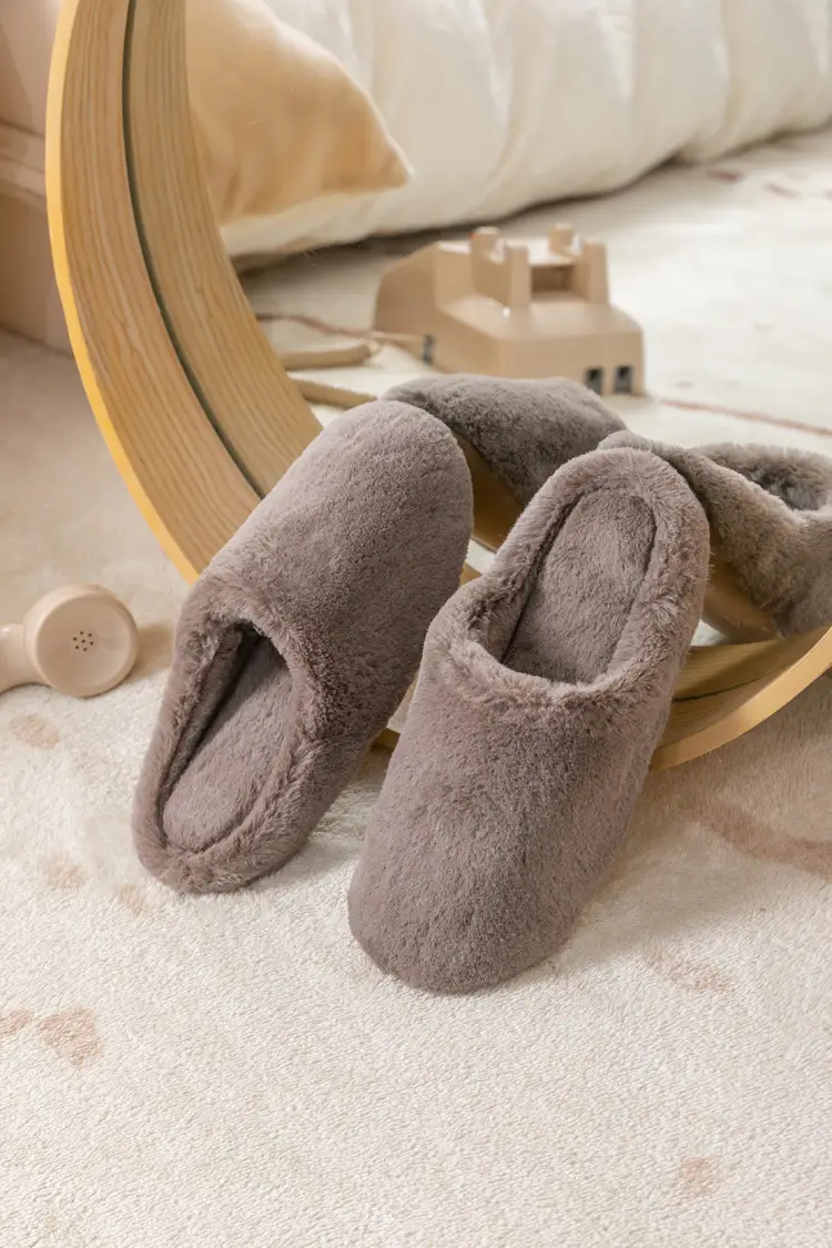 Autumn and winter soft bottom mute fleece-lined home indoor household poop warm plush cotton slippers for women — feature 10