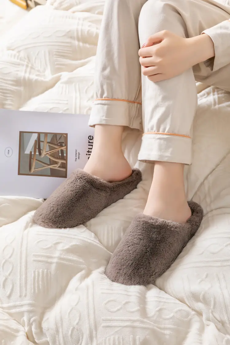 Autumn and winter soft bottom mute fleece-lined home indoor household poop warm plush cotton slippers for women — feature 8