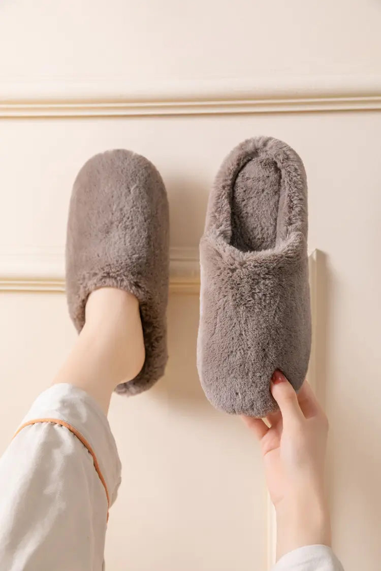 Autumn and winter soft bottom mute fleece-lined home indoor household poop warm plush cotton slippers for women — feature 9