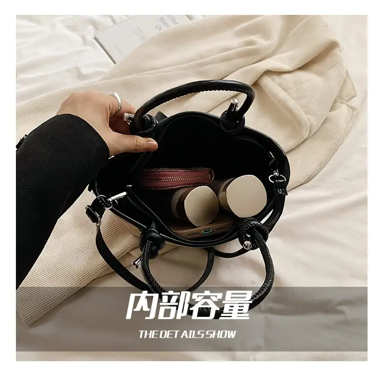 French Straw Woven Handbag Black Top Handle — feature 2