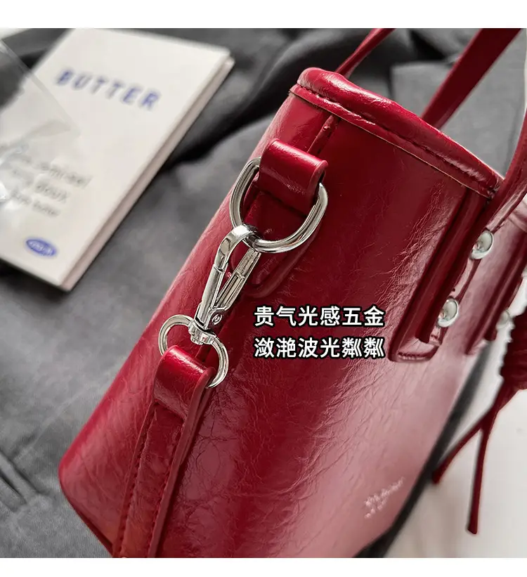 Red Nylon Bucket Bag for Women 2024 Summer — feature 6