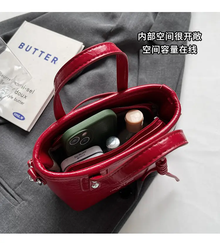 Red Nylon Bucket Bag for Women 2024 Summer — feature 7
