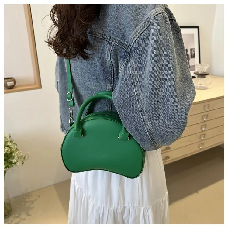 Korean Style Black Textured Shoulder Crossbody Bag 2024 — feature 27