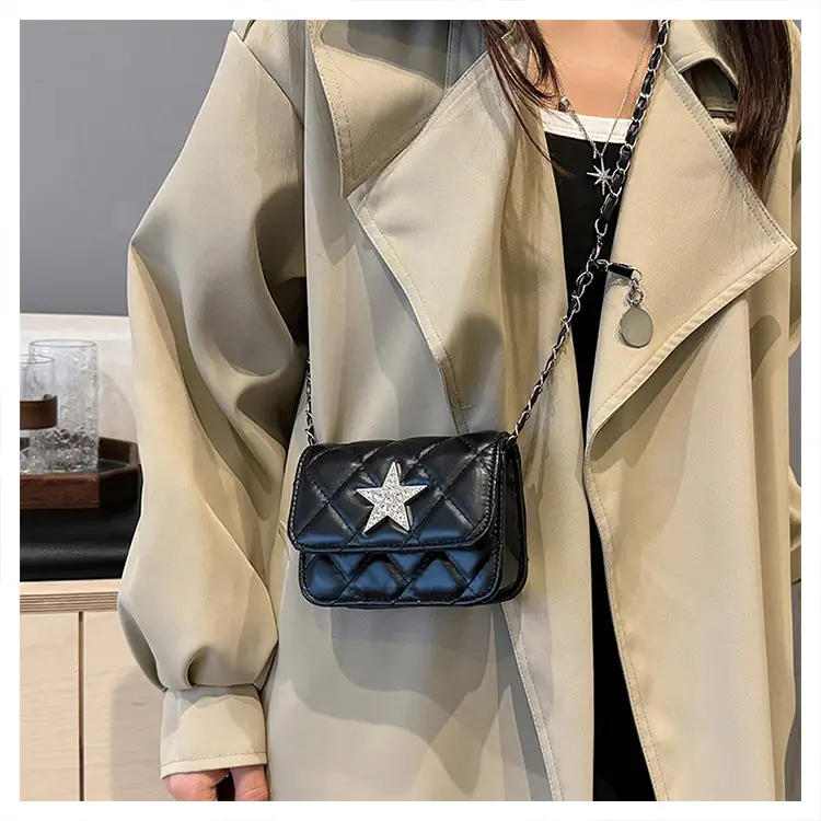 Mini Rhomboid Chain Bag with Star Diamond Design — feature 12