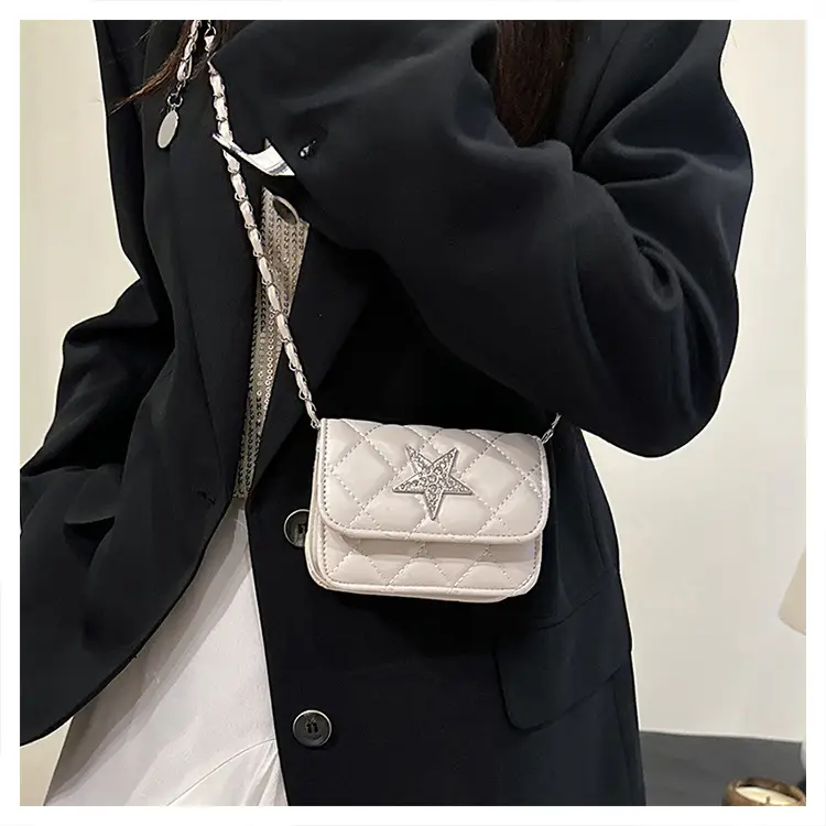 Mini Rhomboid Chain Bag with Star Diamond Design — feature 19