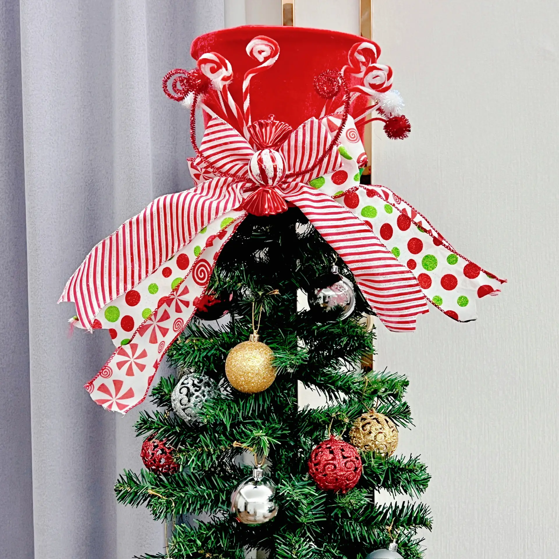 Red Crossbody Bag with Striped Bow for Kids — feature 2