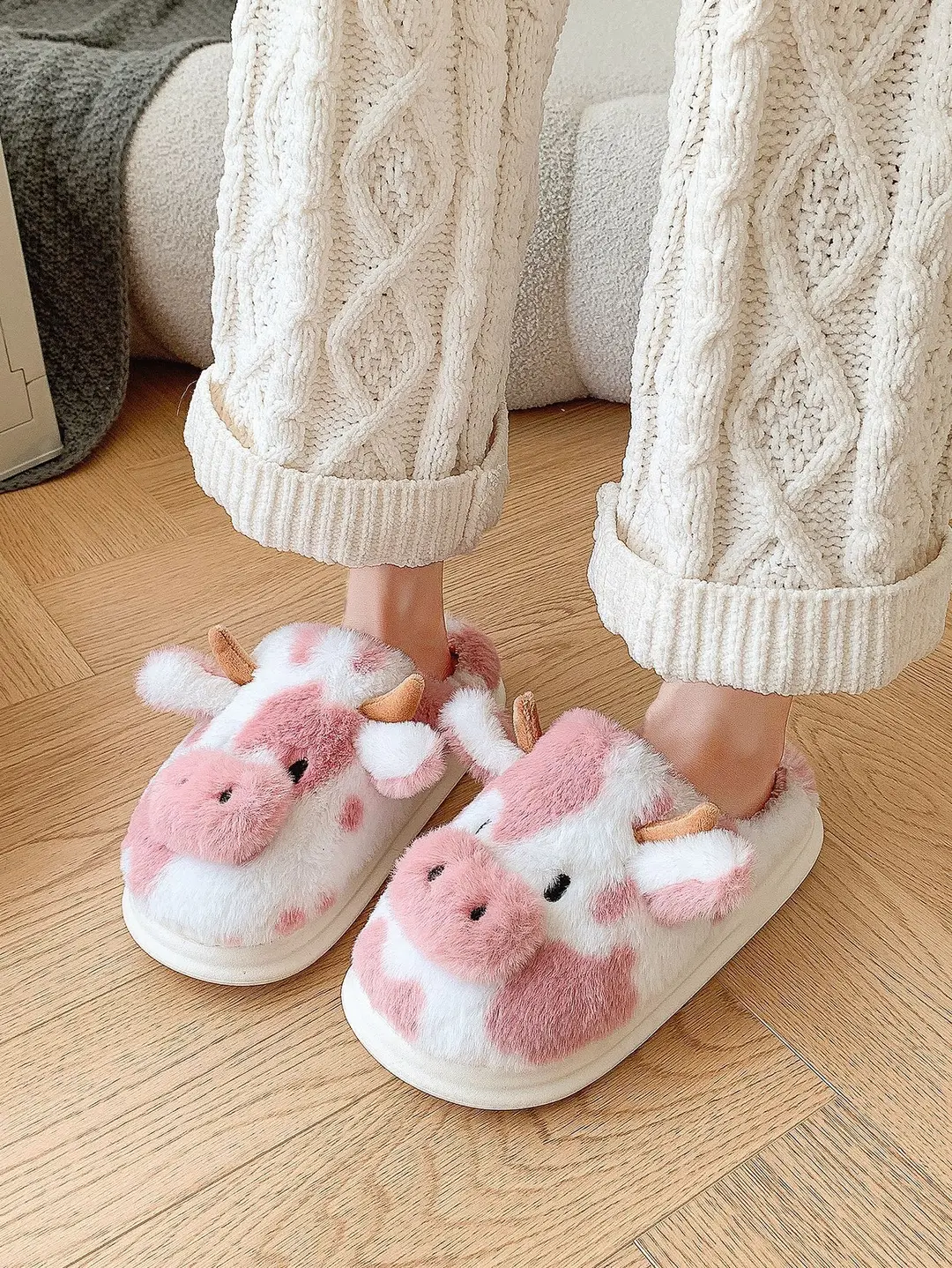 New Cross-Border Style Spotted Cow Fur Slippers for Indoor Home Use, Cotton Slippers with Thick Plush Soles for Autumn and Winter — feature 10