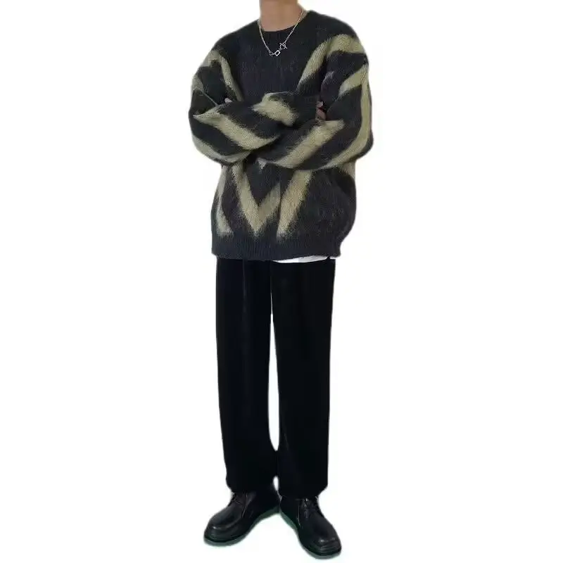 Men's Retro Rhomboid Striped Wool Sweater Grey Beige - Image 5