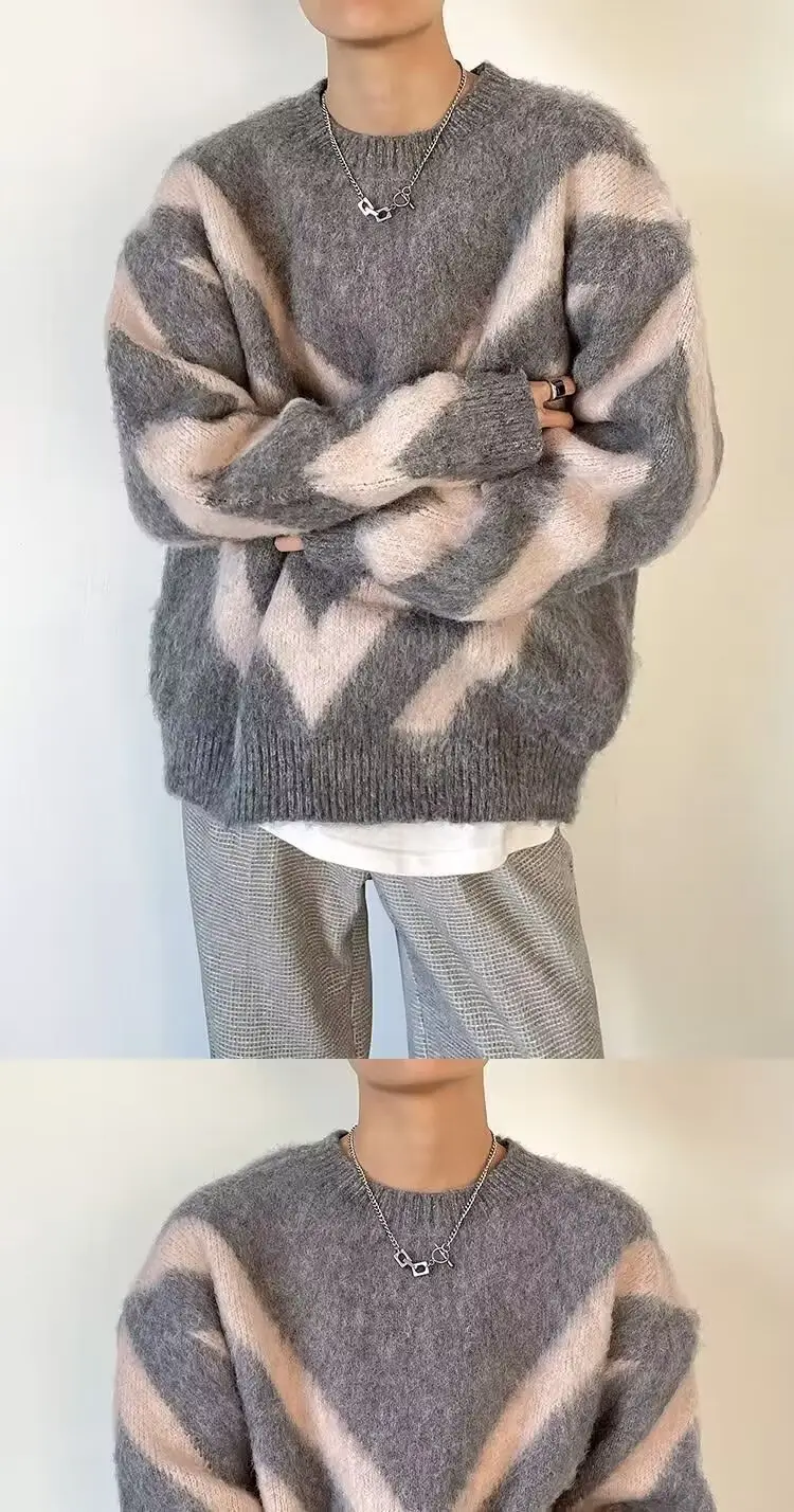 Men's Retro Rhomboid Striped Wool Sweater Grey Beige — feature 5