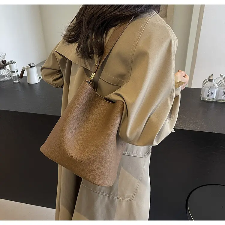 2024 Litchi Pattern Bucket Bag Women Tan — feature 17