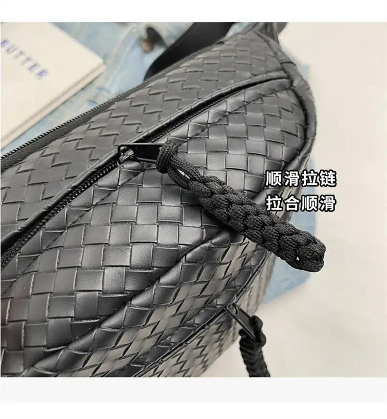 Men's Brown Crocodile Texture Crossbody Bag 34x175cm — feature 4