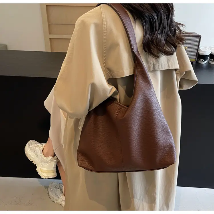 Women Large Capacity Shoulder Bag Tan 2026 — feature 34