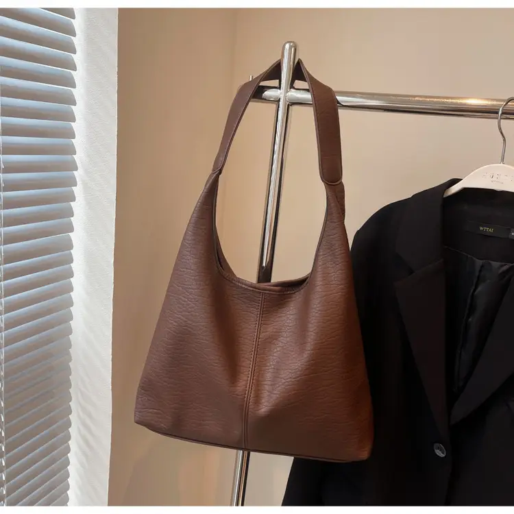 Women Large Capacity Shoulder Bag Tan 2026 — feature 40