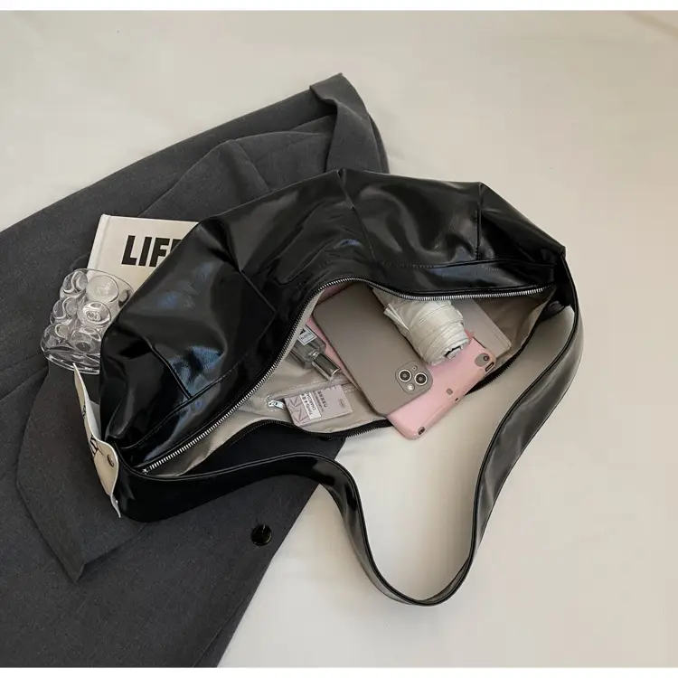 2025 Winter New Horn Bag Women Large Capacity Shiny — feature 16