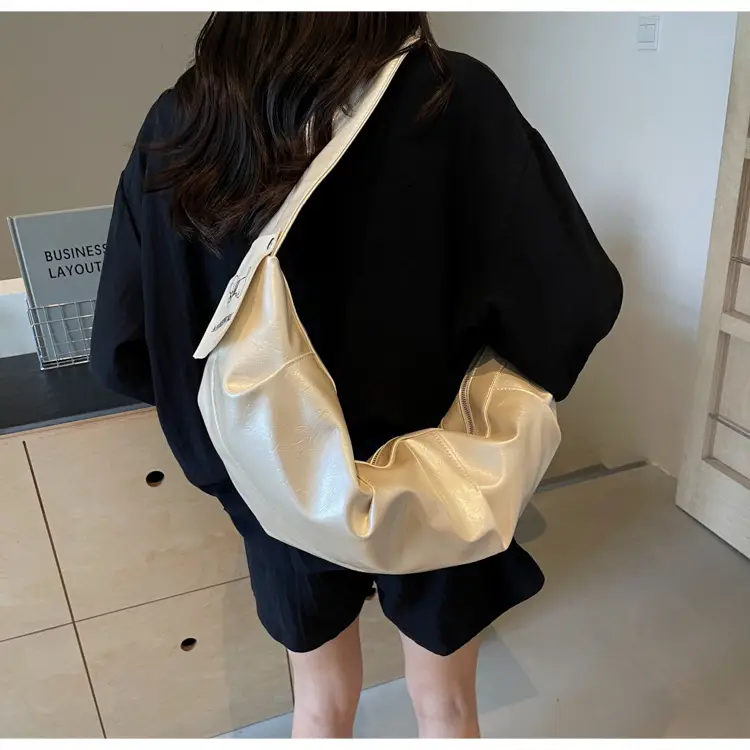 2025 Winter New Horn Bag Women Large Capacity Shiny — feature 18