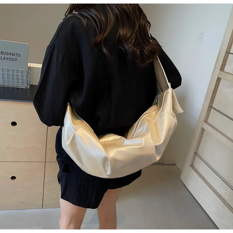 2025 Winter New Horn Bag Women Large Capacity Shiny — feature 21