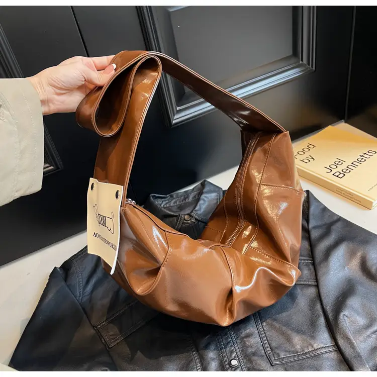 2025 Winter New Horn Bag Women Large Capacity Shiny — feature 31