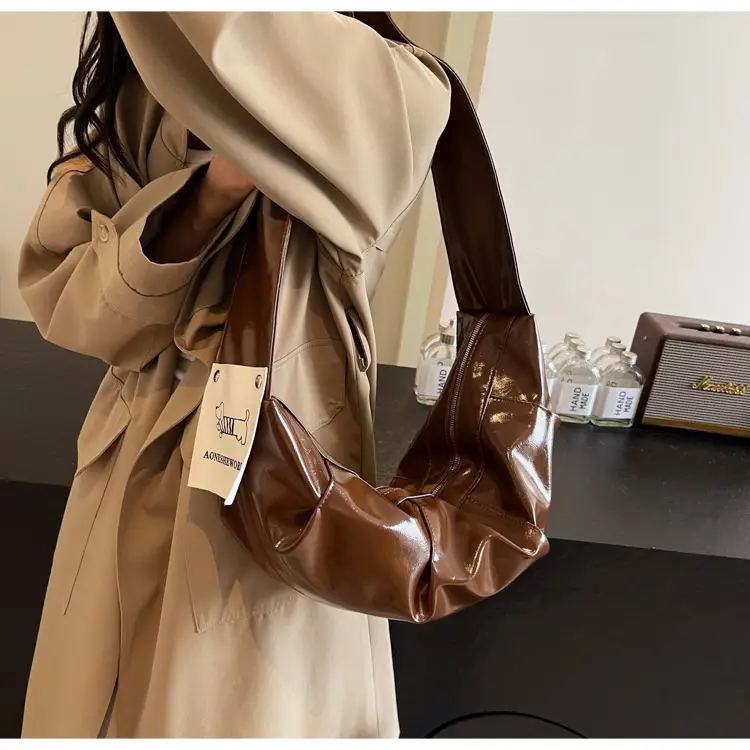 2025 Winter New Horn Bag Women Large Capacity Shiny — feature 32