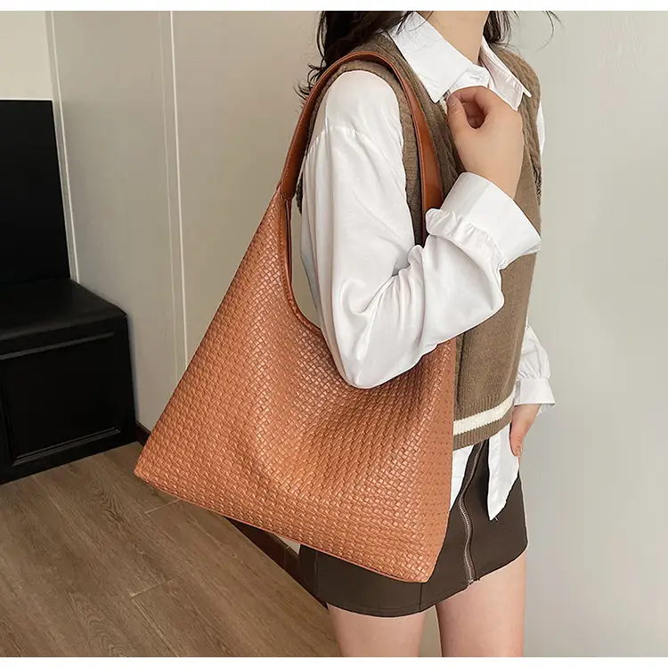 Women Crossbody Bag Large Capacity Woven Beige — feature 21