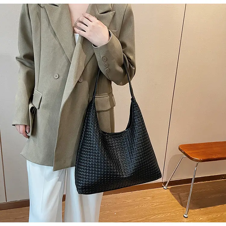 Women Crossbody Bag Large Capacity Woven Beige — feature 26
