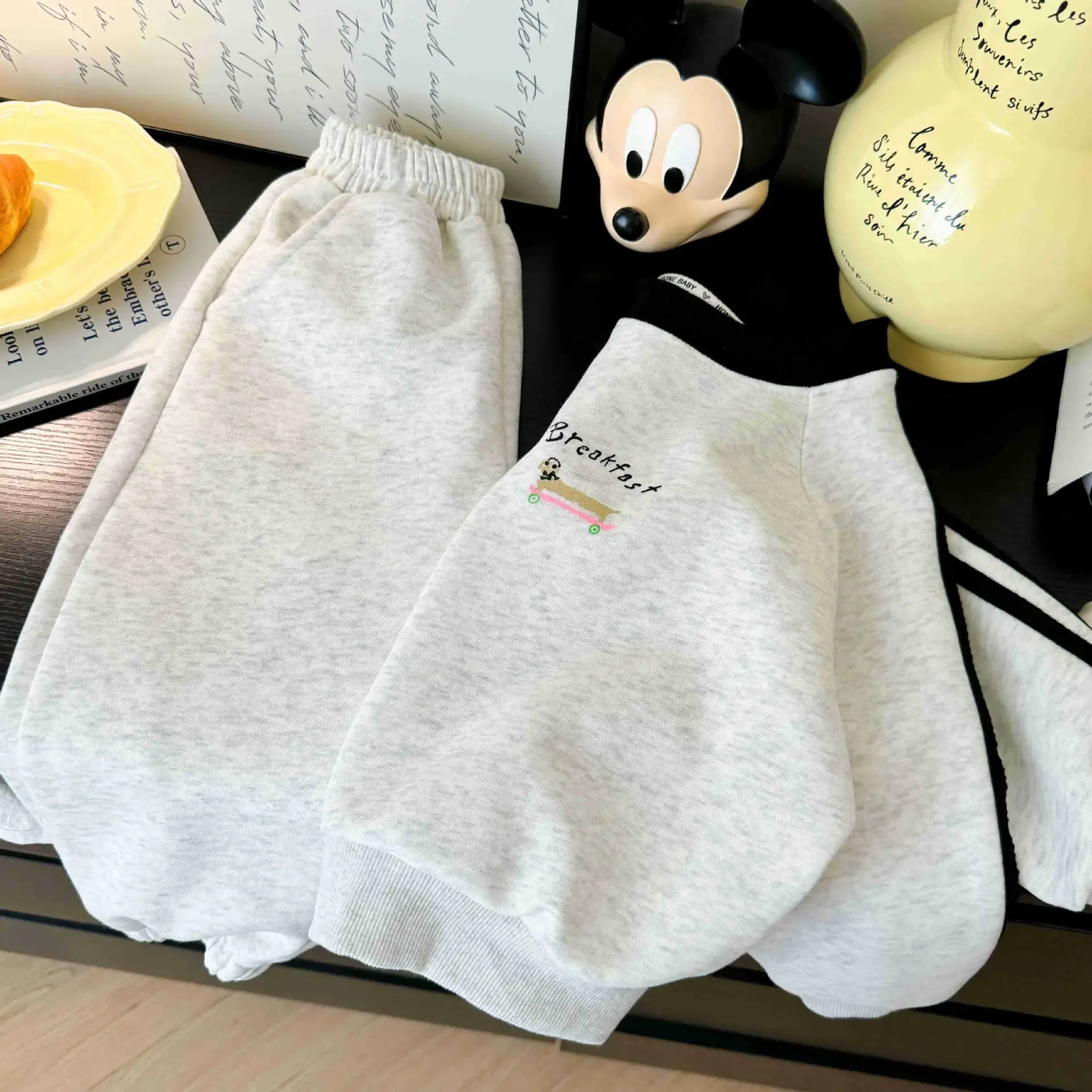 Children's Cartoon Sweatshirt Set White Black — feature 9