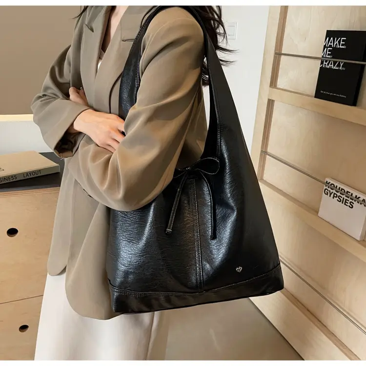 Large Capacity Women's Tote Bag Brown Leather Winter Shoulder — feature 19