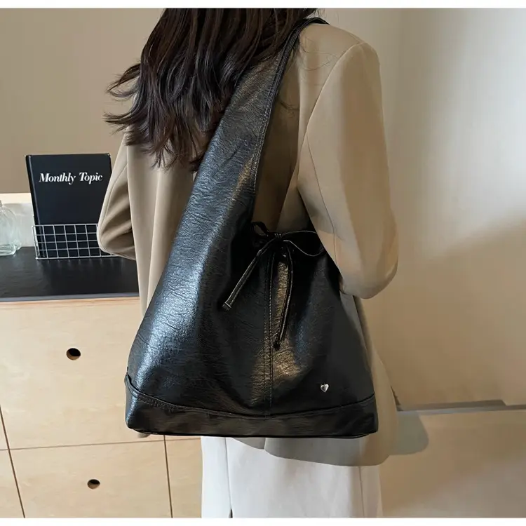 Large Capacity Women's Tote Bag Brown Leather Winter Shoulder — feature 20