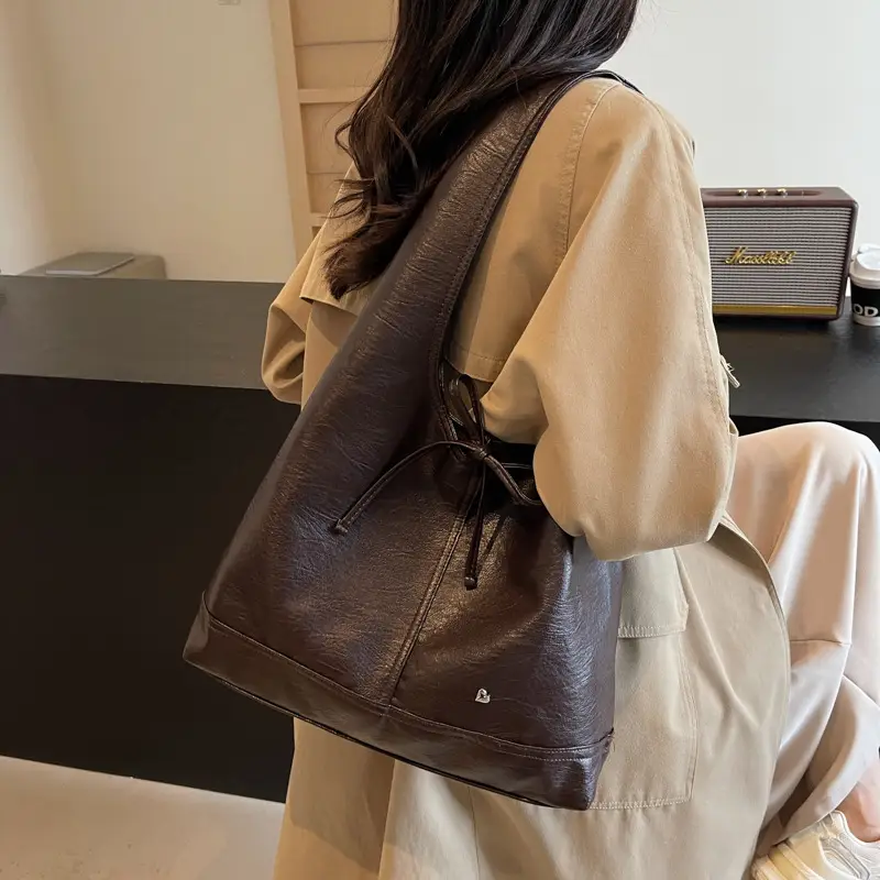 Large Capacity Women's Tote Bag Brown Leather Winter Shoulder