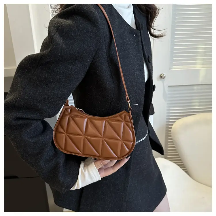 Black Rhombic Shoulder Bag Women 2023 Winter — feature 14