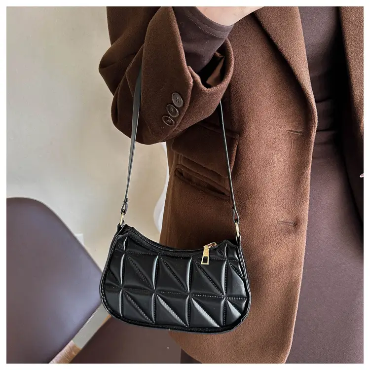 Black Rhombic Shoulder Bag Women 2023 Winter — feature 17