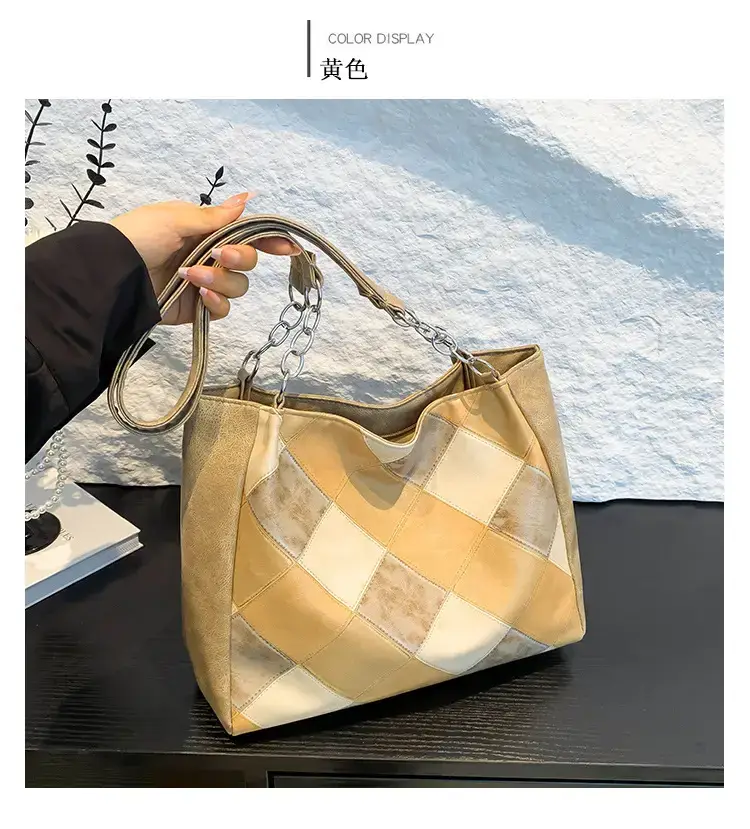 Women's Checkered Shoulder Bag Large Capacity Black Grey — feature 26