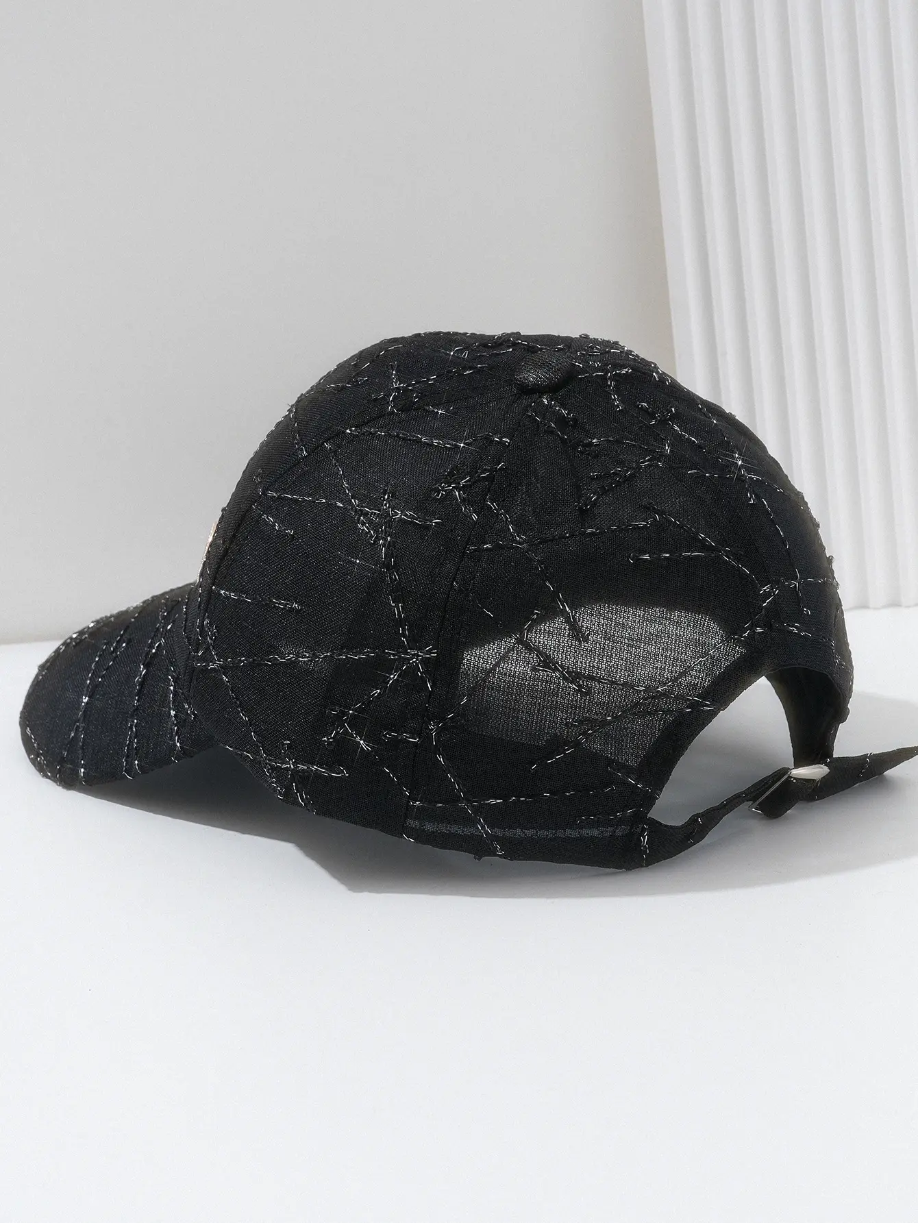 Black Quilted Hip-hop Cap with Metal Logo — feature 7