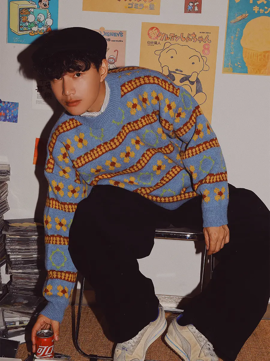 Men's Retro Mori Style Sweater Outfit Blue Orange Winter Wear