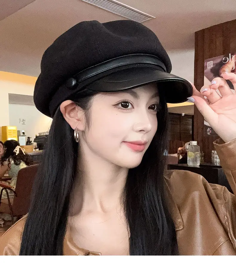 Women's Leather Duck Tongue Beret with Elegant Brim — feature 2
